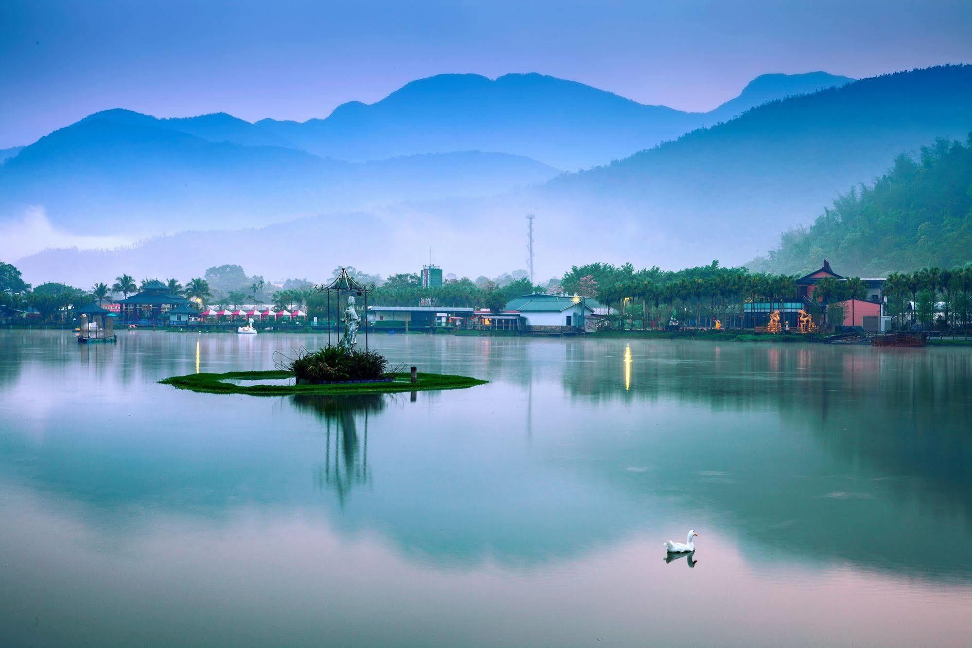 Lakeside Resort Nantou Exterior foto